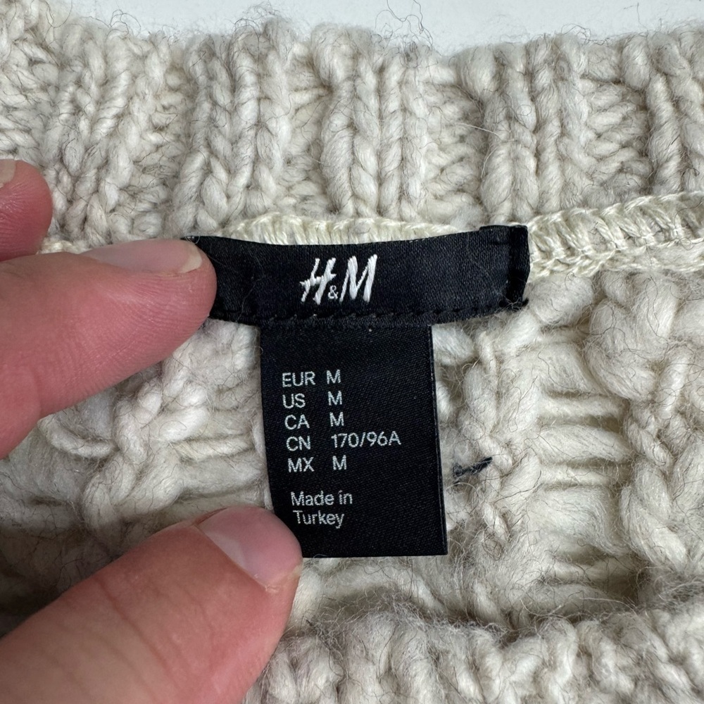 H&M Open Knit Crochet Acrylic Wool Blend Cream Sweater Sz Medium - Picture 4 of 7